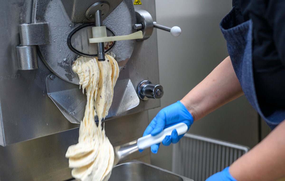 Buying a commercial ice cream maker: Why the partner is more important than the price - krae-shop.com