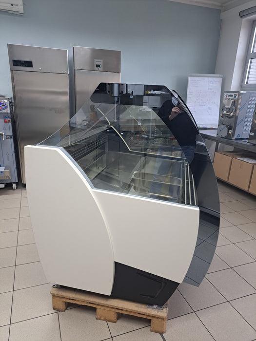 Ice cream display case Bocchini EOS G6 - Used machine (Year 2016) - krae - store.com